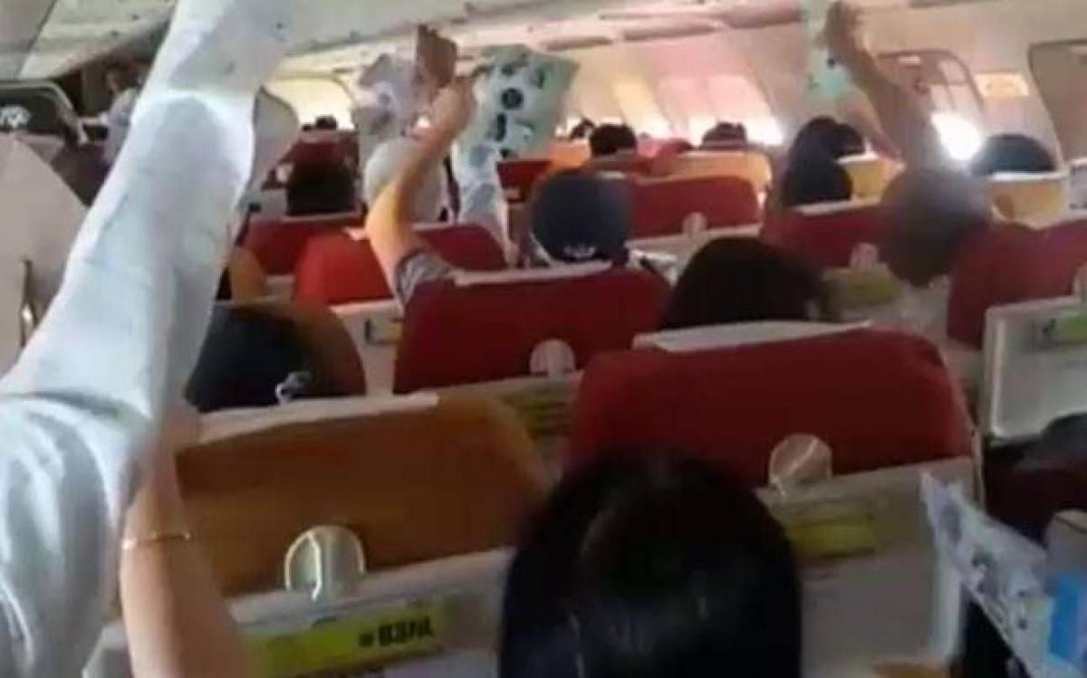 Faulty AC in Air India flight leaves passengers upset