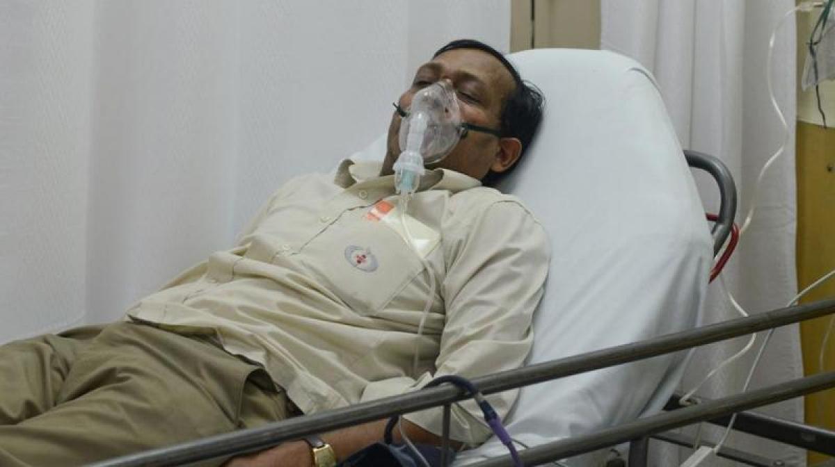 Pollution kills: Hospitals fill up as Delhi smog shortens lives, say doctors