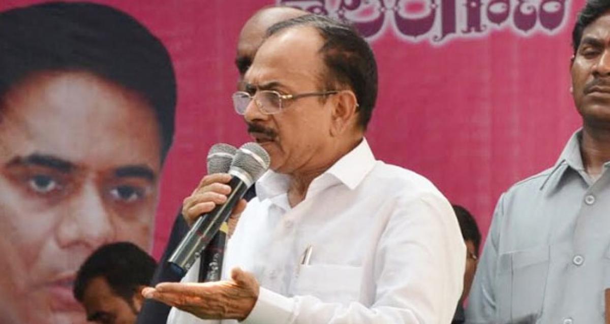 Uttam Kumar Reddy misleading people: Mahmood Ali