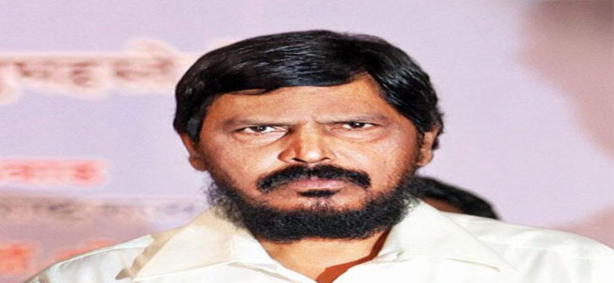 Athawale for quota to Brahmins, Baniyas