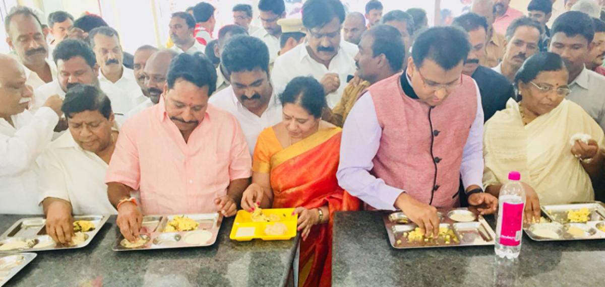 Anna canteens will come up as per schedule: Minister