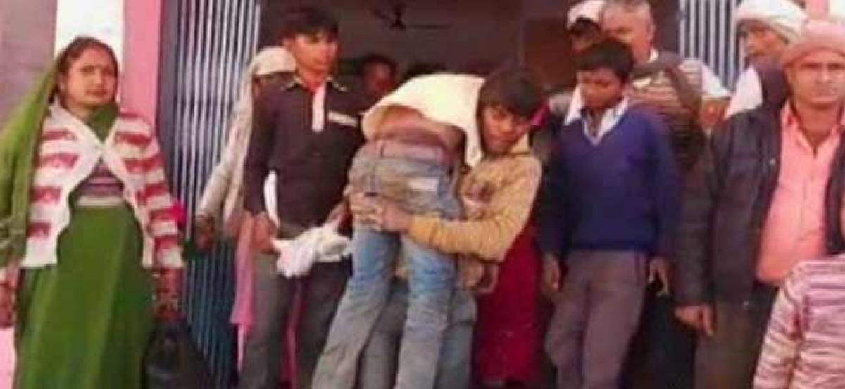 UP: Family denied ambulance, carries dead body on shoulder