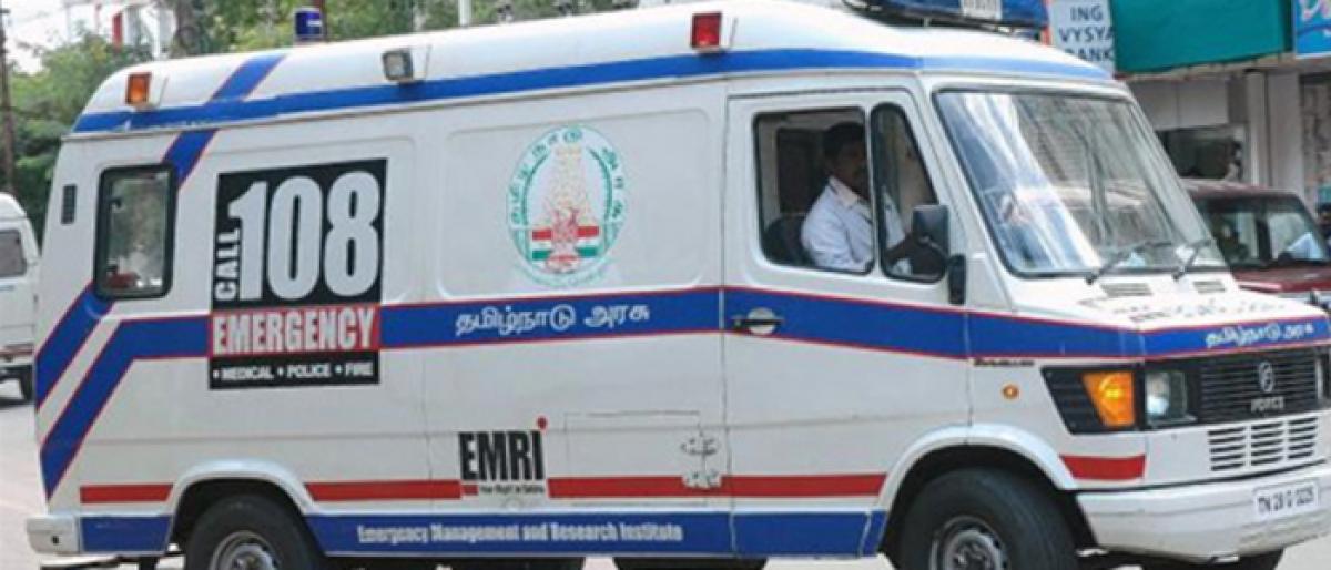 Ambulance hit walkers at Kandlakoya, injured 5