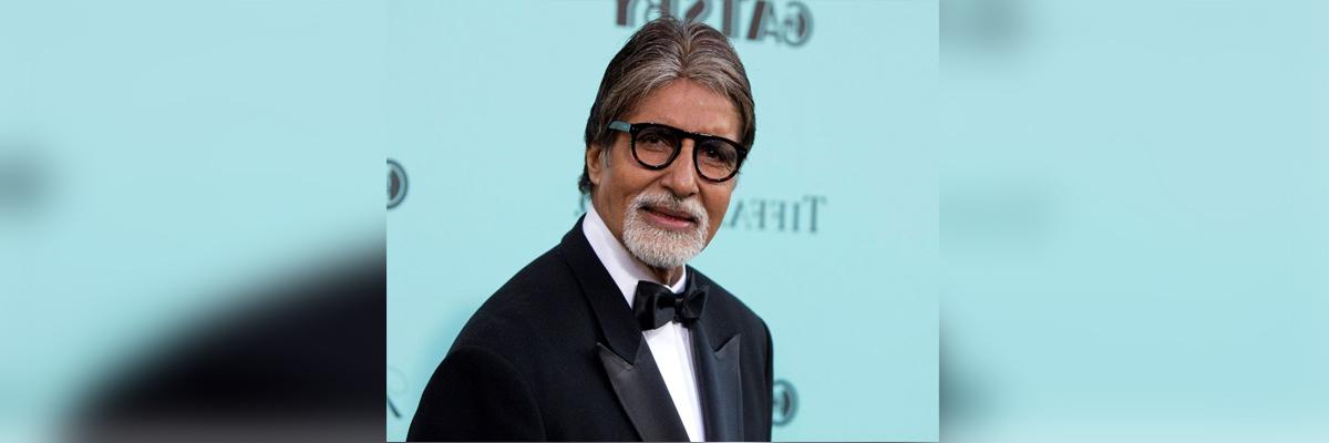 Amitabh Bachchan turns a professor