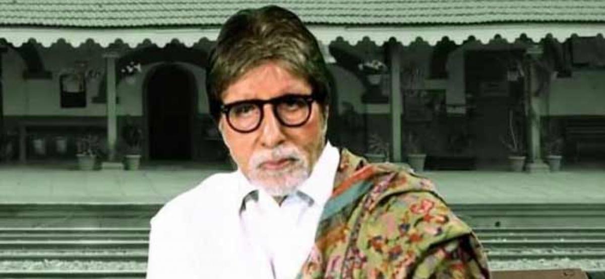 Life doesnt give you a lifeline always: Big B message on train safety
