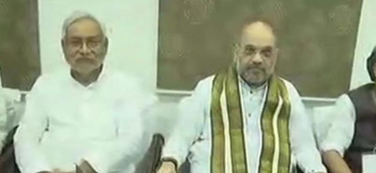 With seat-sharing on mind, Amit Shah, Nitish meet over breakfast