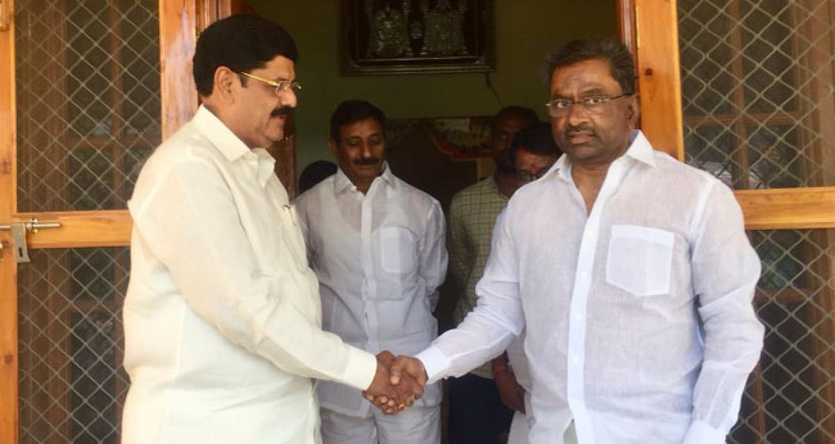 DL set to join YSRCP soon