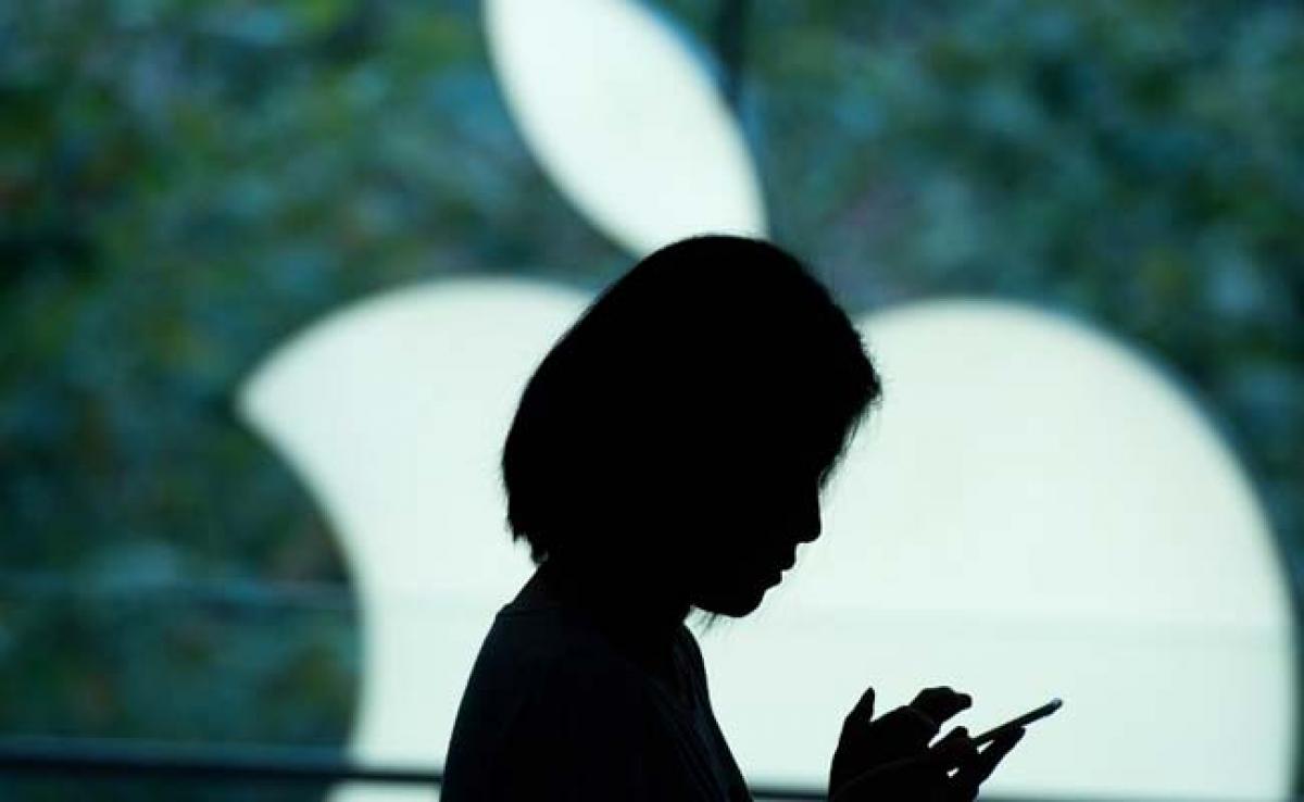 Apple Sets Record With C$2.5 Billion Maple Bond Market Issue