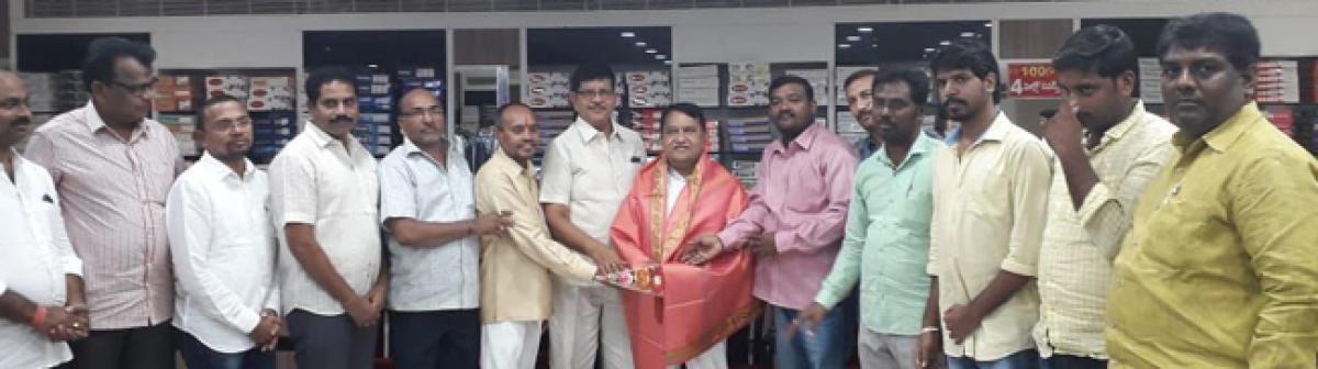 Archana Tex owner felicitated