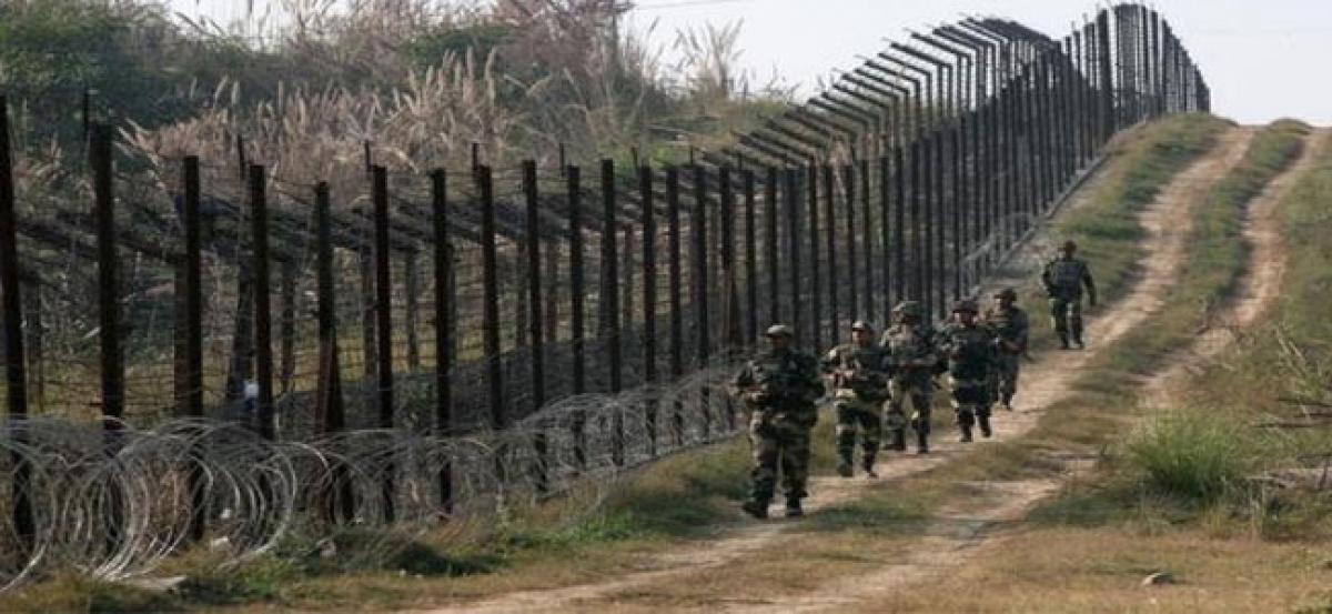 J-K: Pak violates ceasefire in Poonch sector