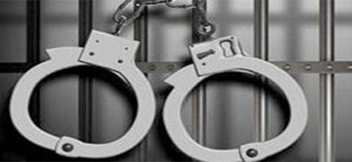 Railway employee robbed, two people arrested