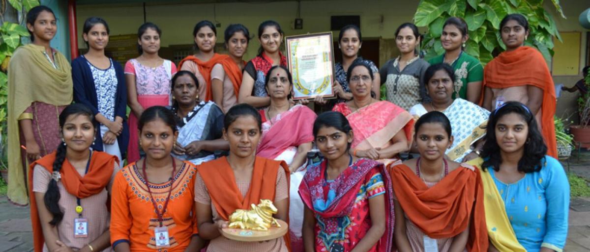 SMK students win Golden Nandi at Nandi Natakotsav competition