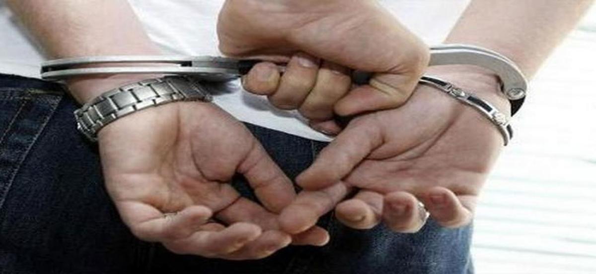 Bangladesh national attempting to cross over to Pak arrested in Barmer