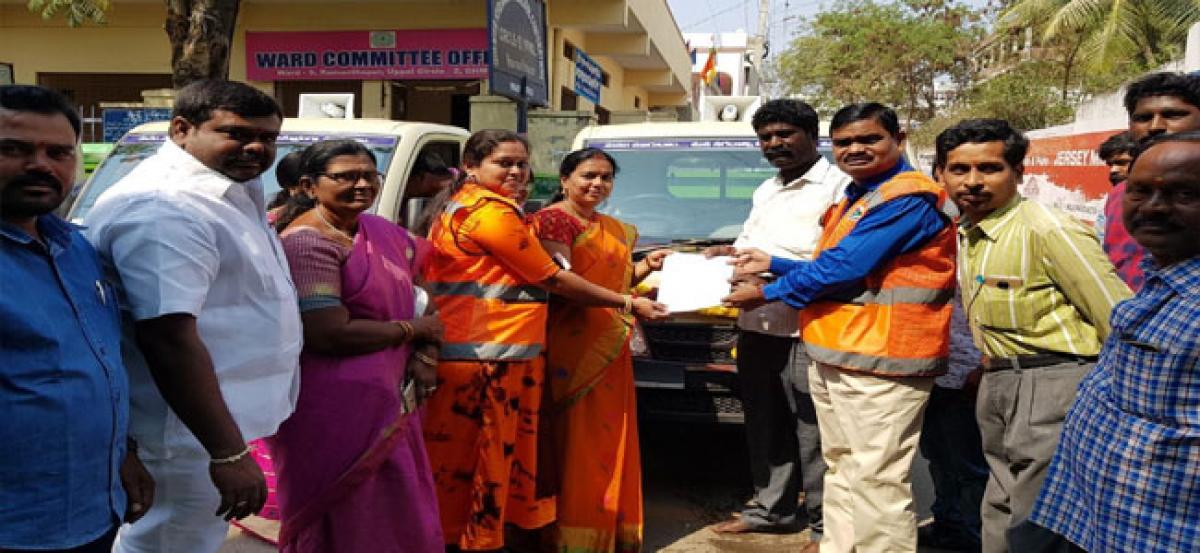 Swachh autos handed over