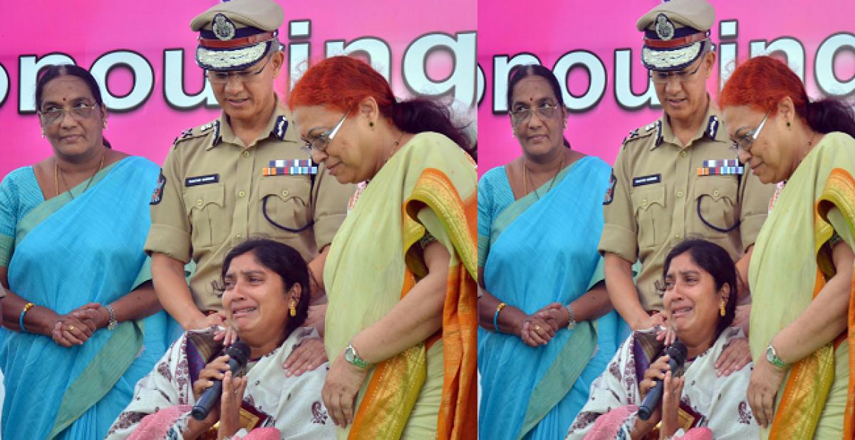 Bravery awards to outstanding women