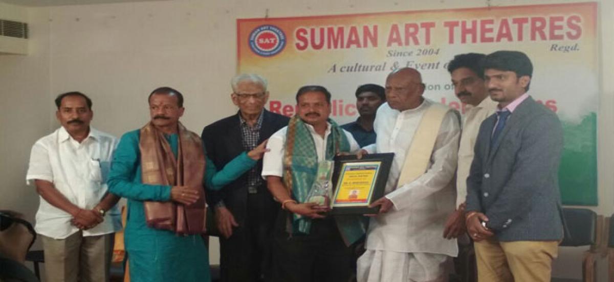 Kadiga Srinivasulu gets ‘National Seva Ratna Award’