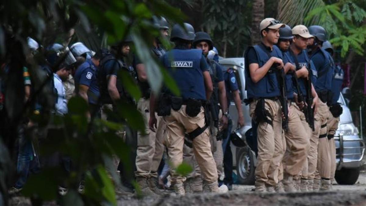 Bangladesh security forces raid militants hideout in Dhaka