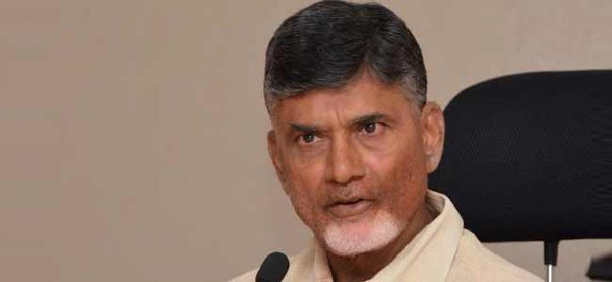Chandrababu Asks MPs Intensify Fight Against Centre