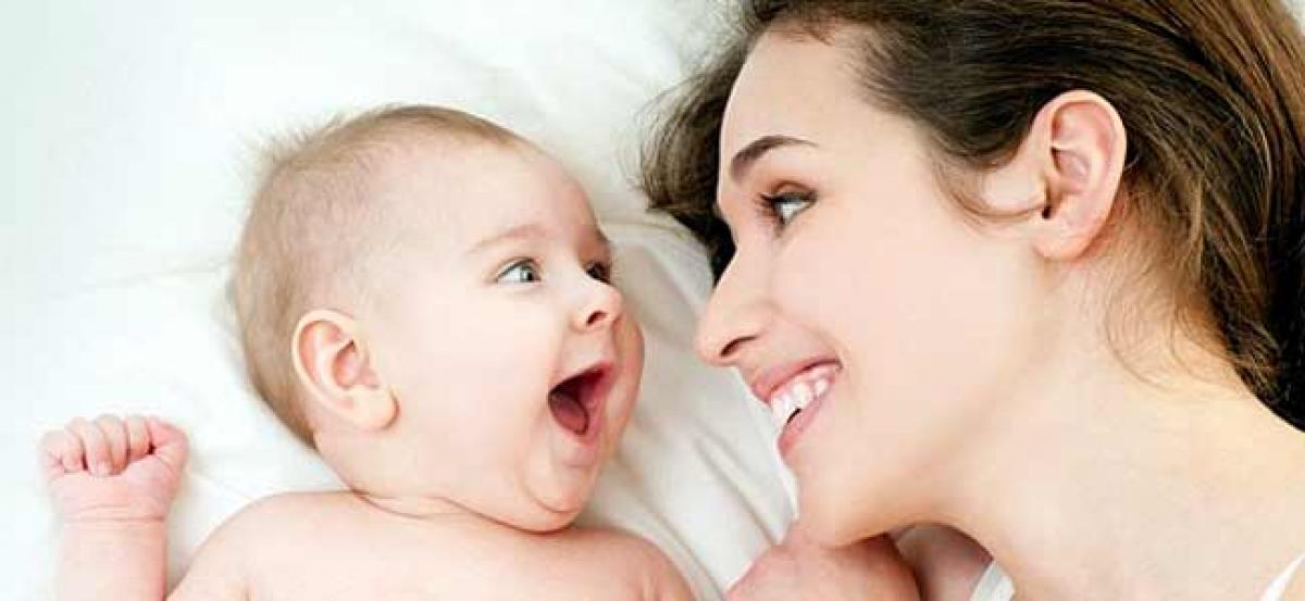 Mothers, babies brainwaves snychronise with eye contact: Study