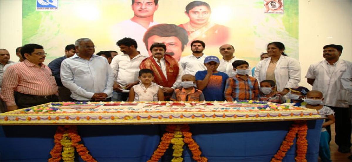 Balakrishna celebrates b’day with children at cancer hospital
