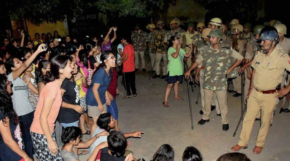 BHU violence: In preliminary report, admins callous approach blamed