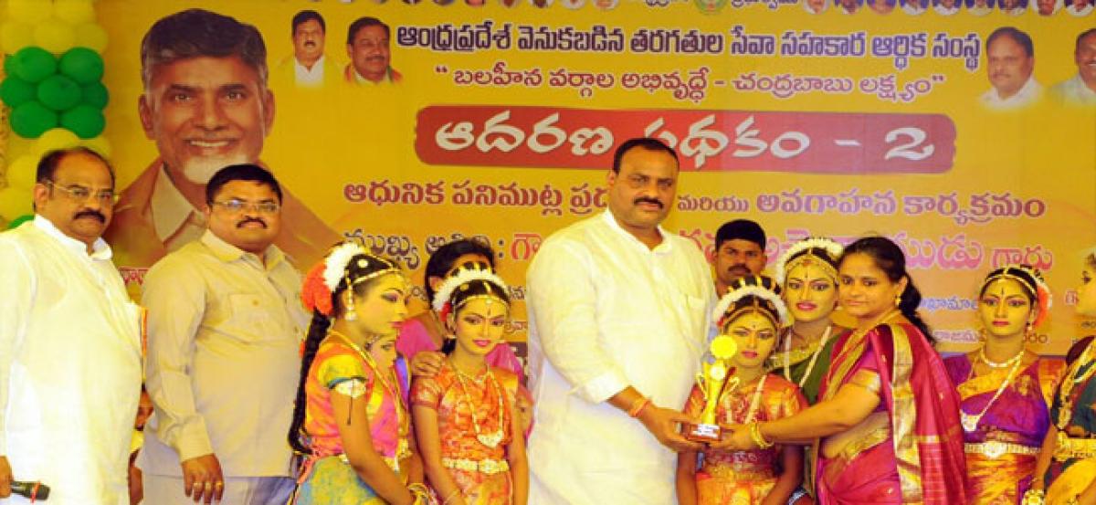 Welfare Board for weavers soon in Andhra: Atchennaidu