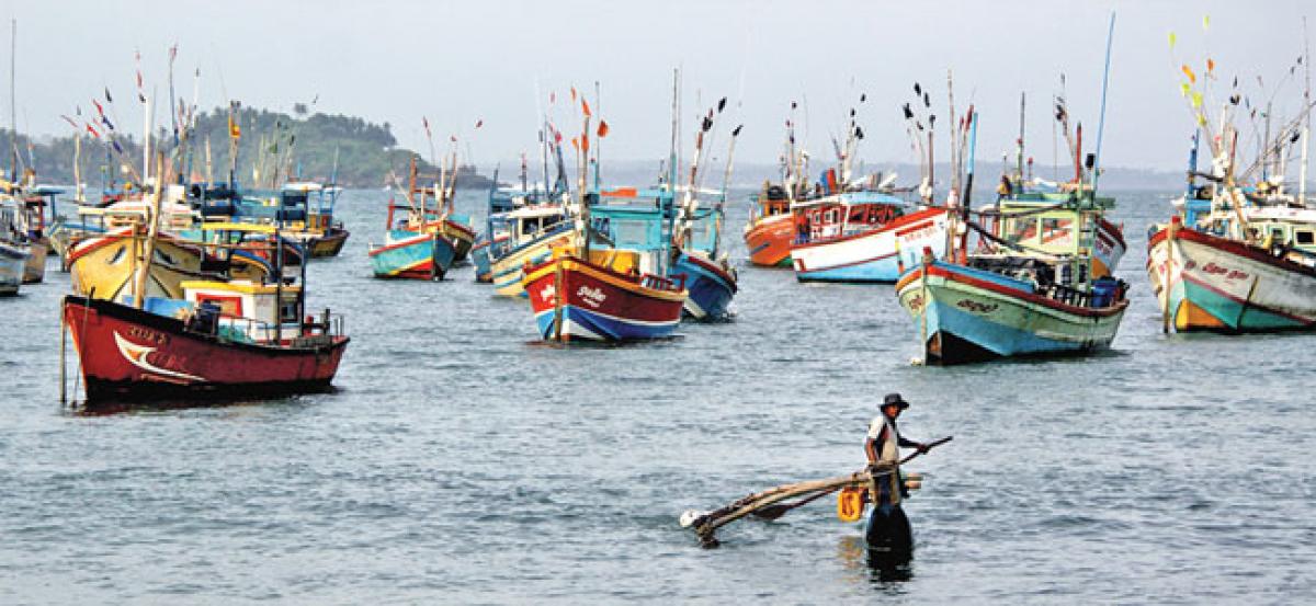 Tamil Nadu fishing boats continue to trouble local fishermen