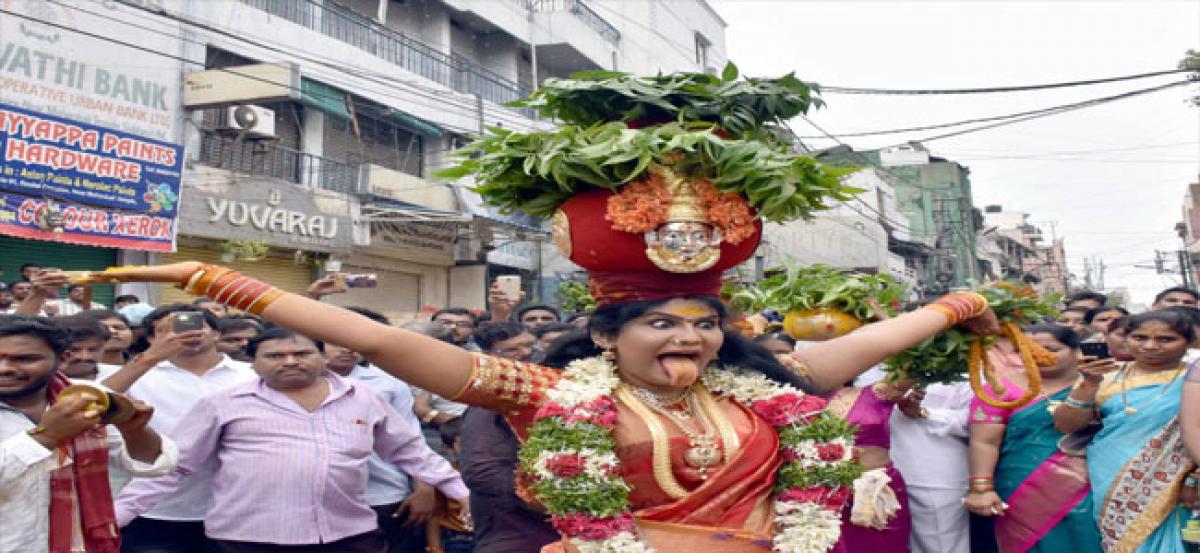 Mahankali temple set for grand Bonalu