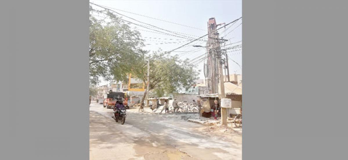 Illegal digging of borewell continues