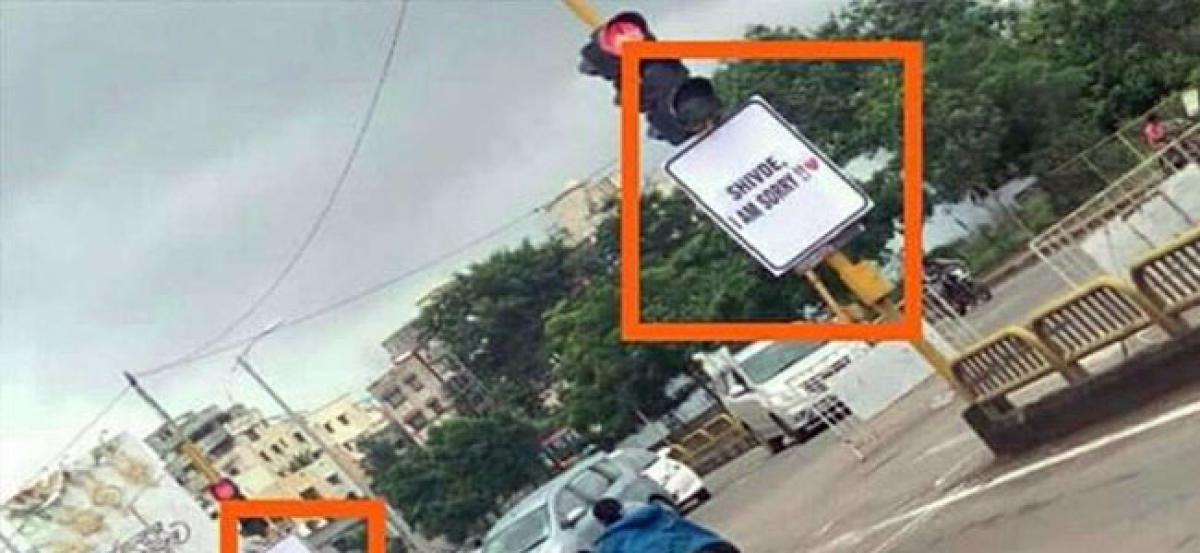 Man puts up over 300 banners to make-up with girlfriend in Pune