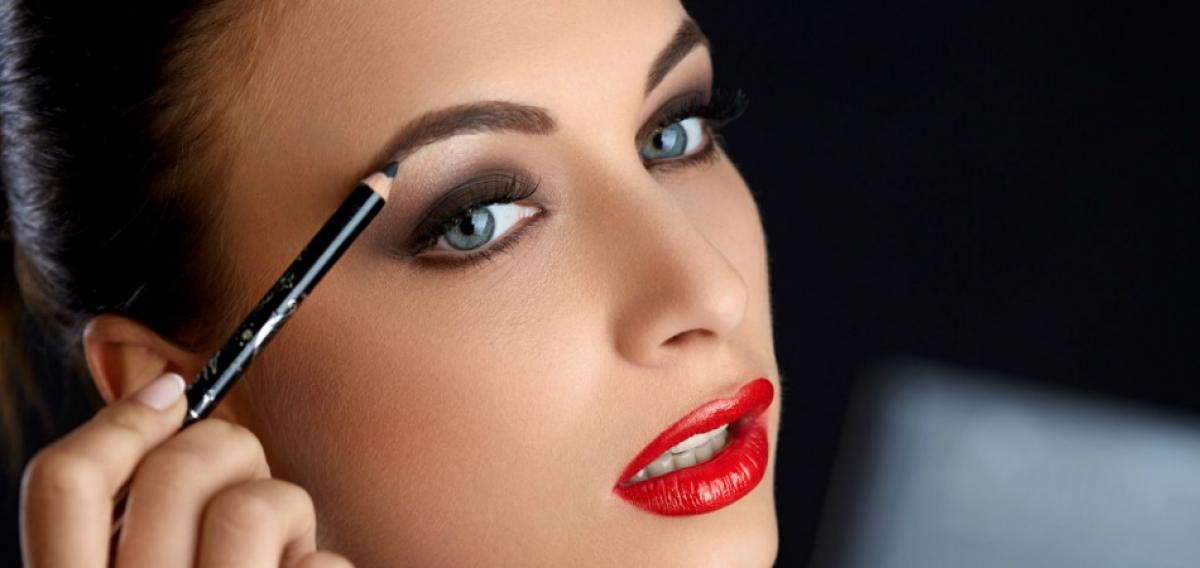 Beauty at its best breaks the rules…eyebrows and lips get new shapes