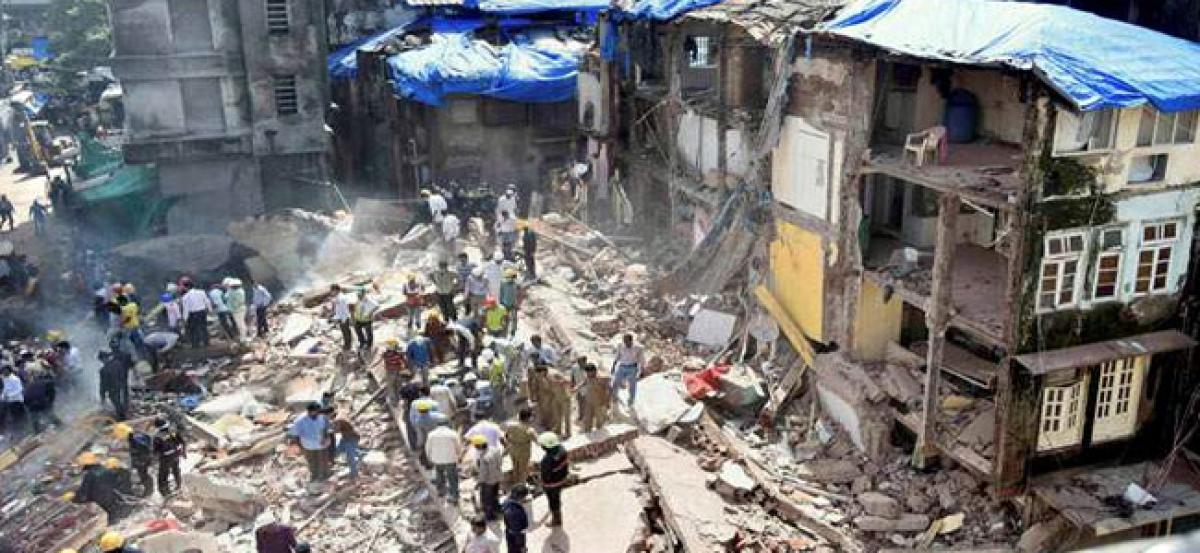 Mumbai building collapse: Maharashtra govt to order probe after ten killed in Bhendi Bazaar