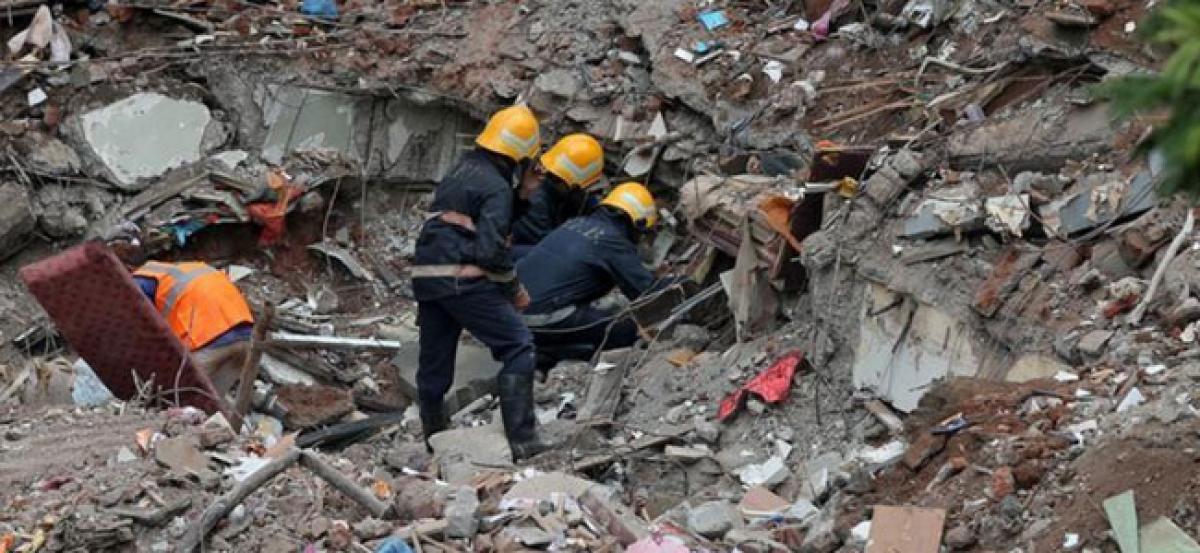 One person arrested after Mumbai building collapse kills 17