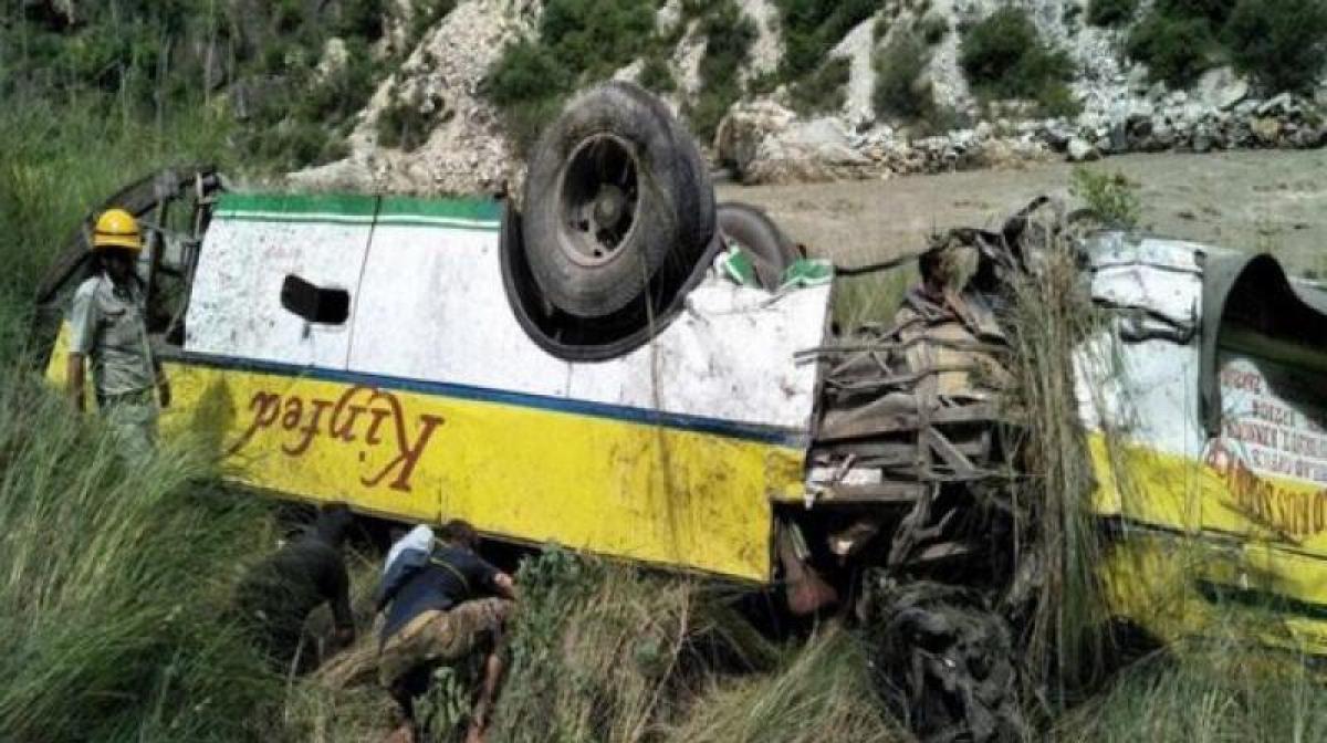 Over 20 dead after bus falls into gorge near Shimlas Rampur