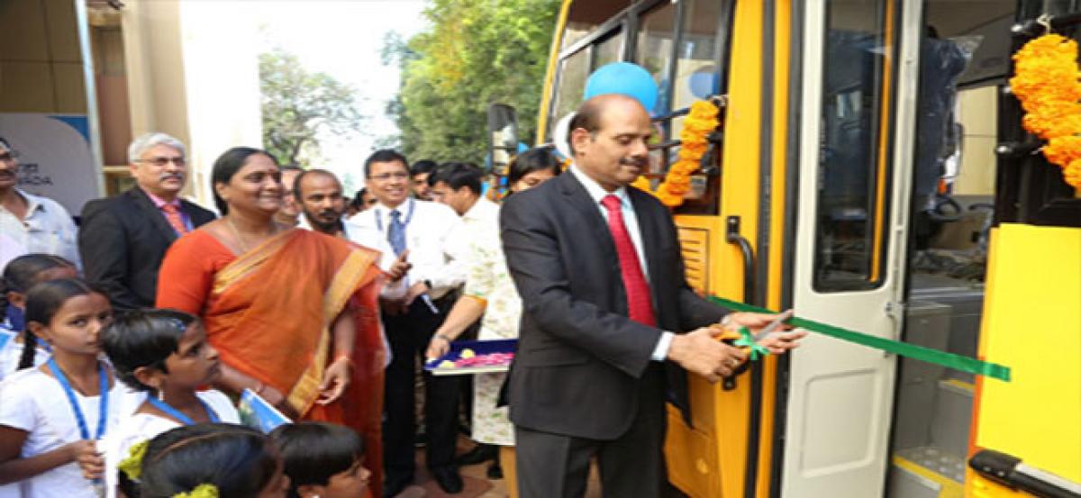 SBI donates bus to Old Age Home