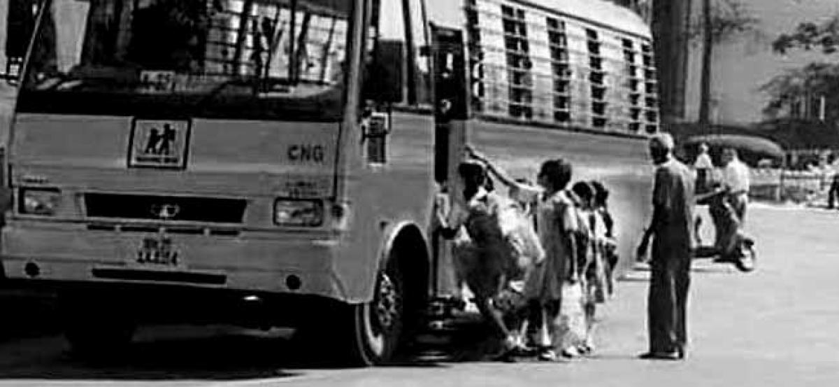 Private bus mows seven-year-old girl crossing the road in Hyderabad
