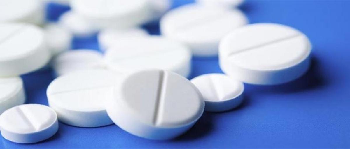 Daily aspirin use may cut digestive cancer risk