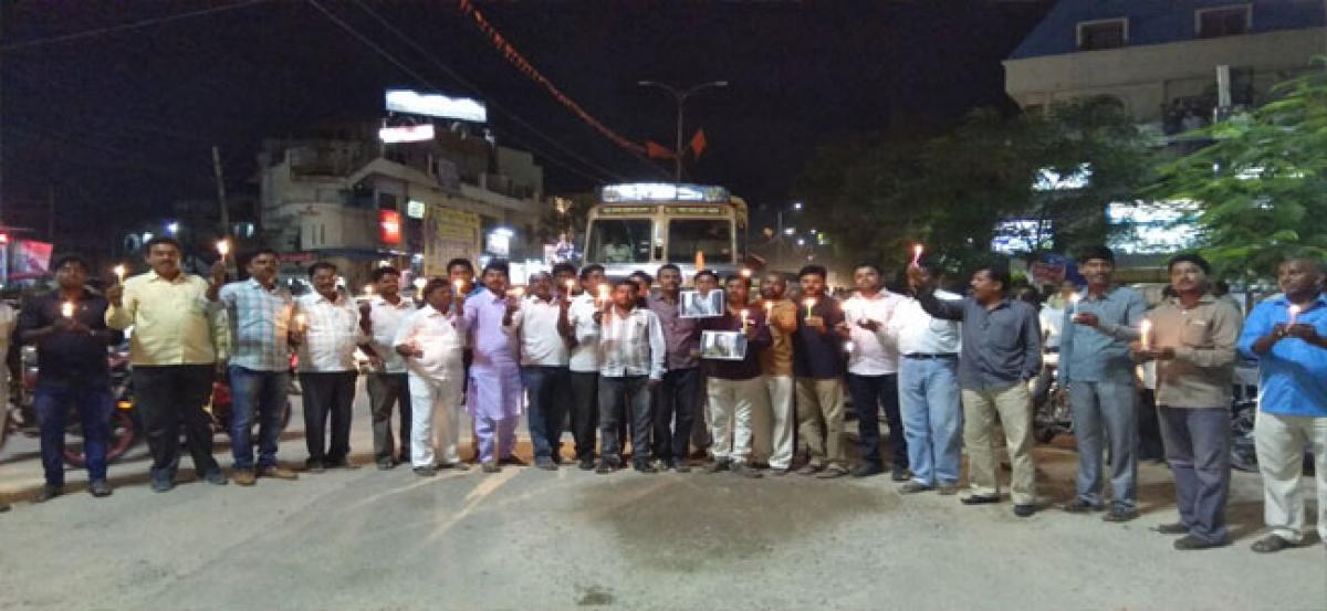 Candlelight rally condemning death of journalist Gauri Lankesh