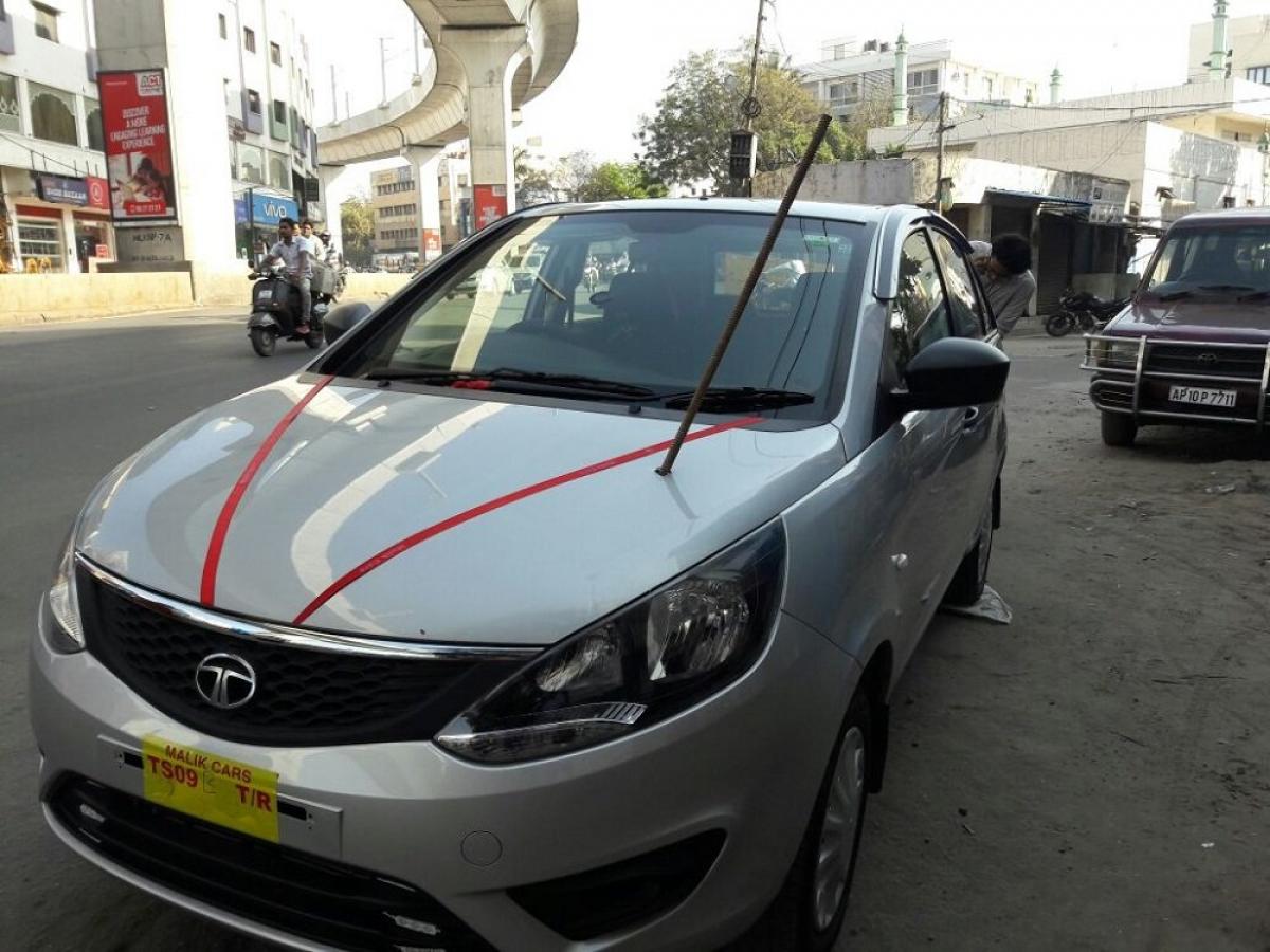 Iron rod from Hyderabad Metro construction site falls on moving car