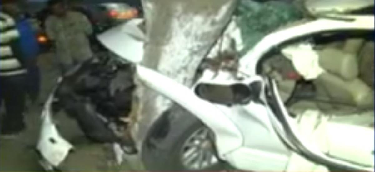 Hyderabad: 8 injured in car crash near Salar Jung Museum