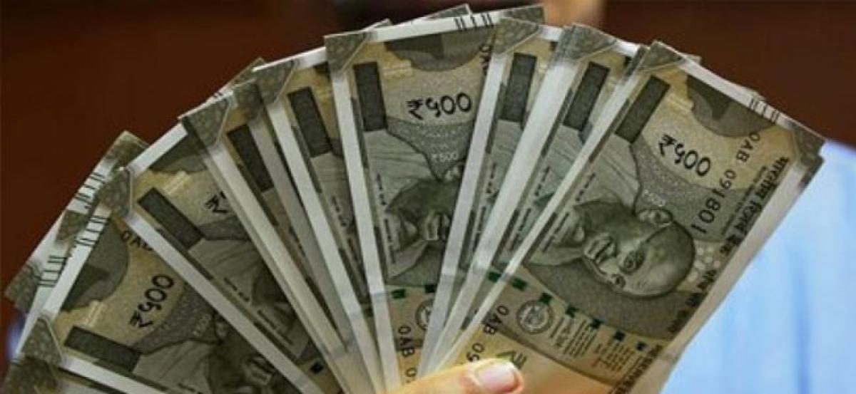 Rs 500 notes worth Rs 3,000 crore printed every day: Economic affairs secretary