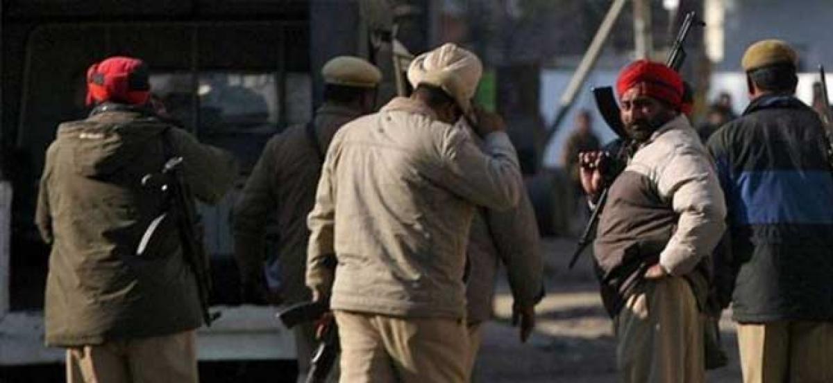 Phagwara clashes: Mobile internet, SMS services suspended in 4 Punjab districts