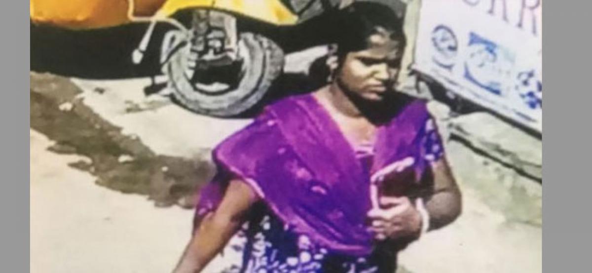 Police release pictures of woman burglar in Sanathnagar