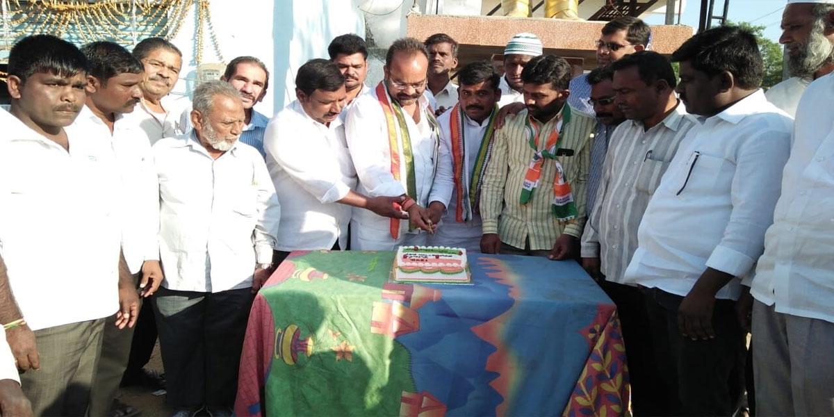 Congress leaders celebrate party foundation day at Peddamul
