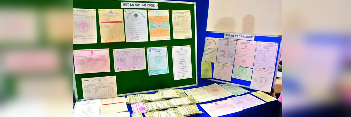 4 held for selling fake certificates in Hyderabad