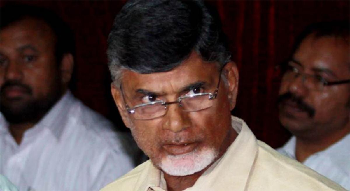 Chandrababu Naidu asks MPs to continue SCS fight against Centre