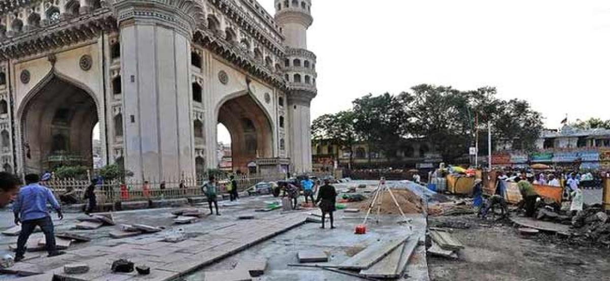 Top officials review Charminar Pedestrianisation project works