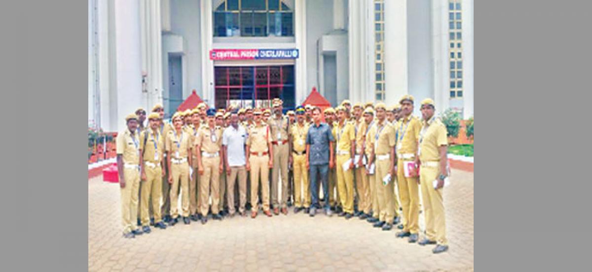 Teams from BPRD, Kerala visit Charlapalli Jail