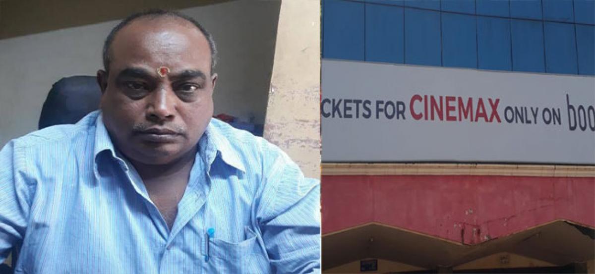 Theatre manager dies in a clash over parking fees