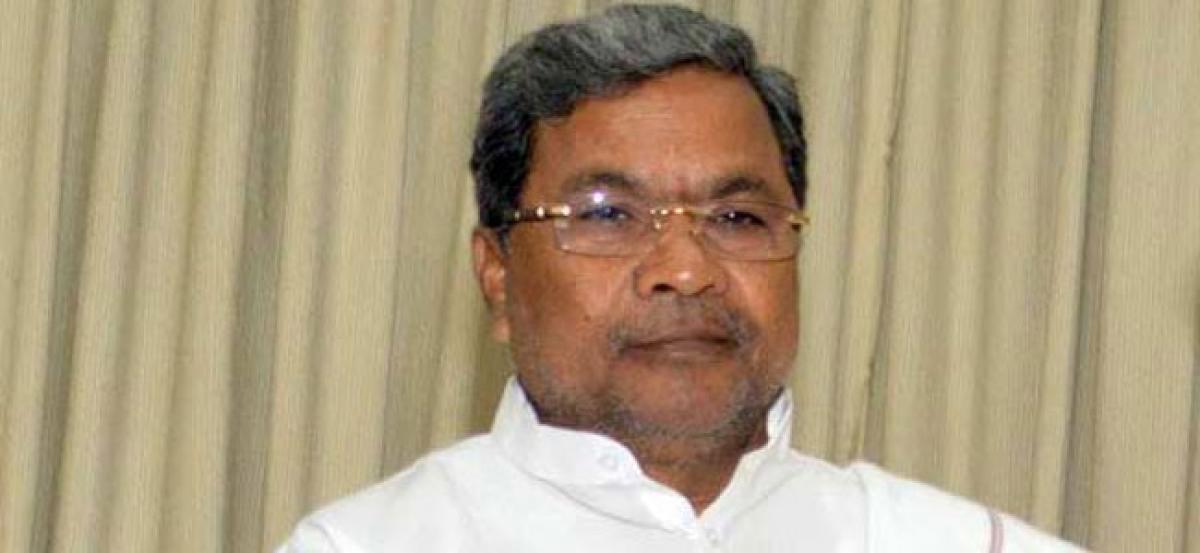 Karnataka CM criticizes BJP for communalising circular issue